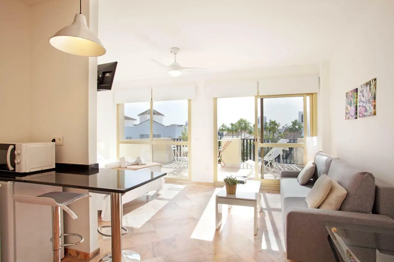 Varios Apartamentos Romana Playa Elviria Marbella