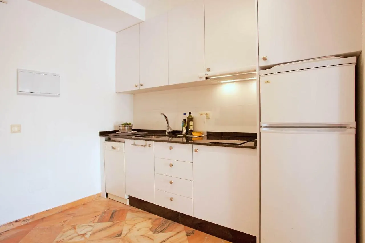 Varios Apartamentos Romana Playa Elviria Marbella 0*,